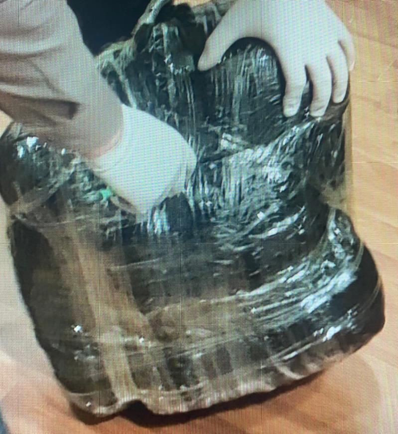 "Yaşar"ın narkokuryerindən 12 kiloqram marixuana götürüldü - FOTOLAR